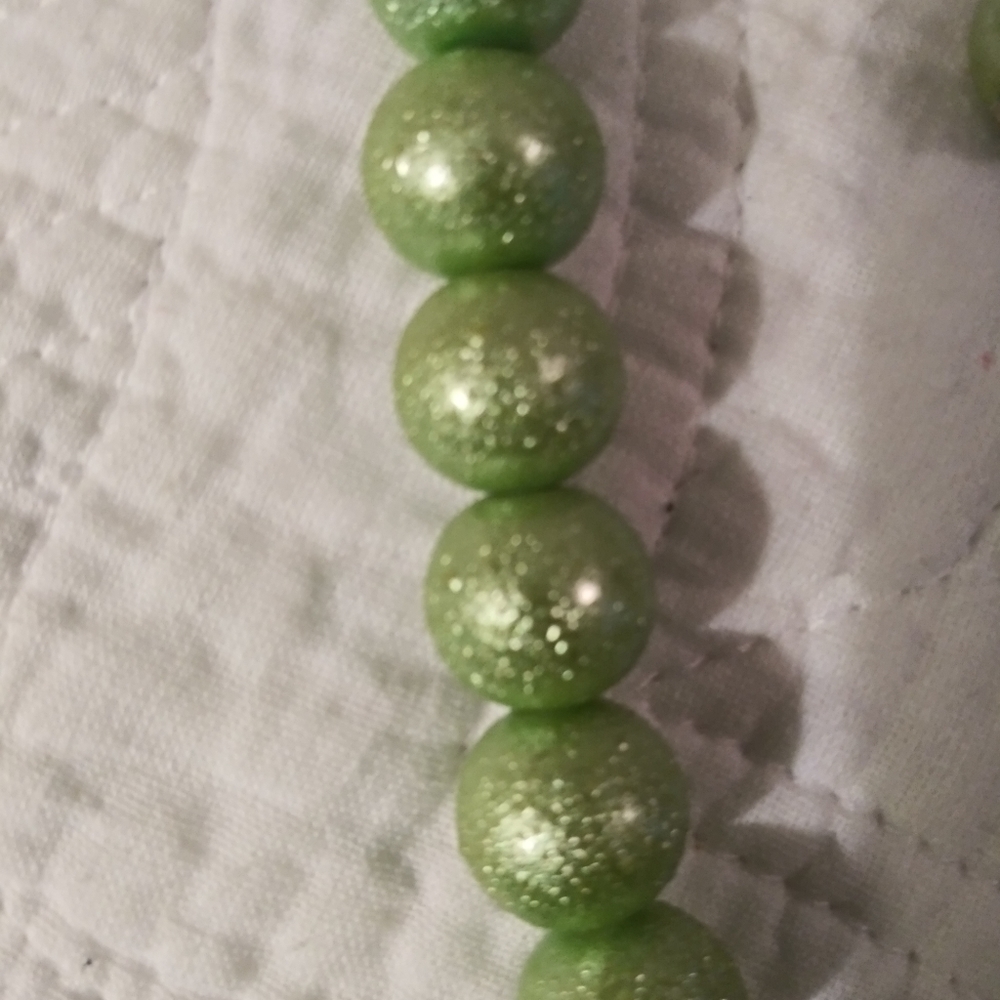 NWOT Iridescent Sparkle Bead Necklace/Earring Set - Never Worn - Picture 3 of 5